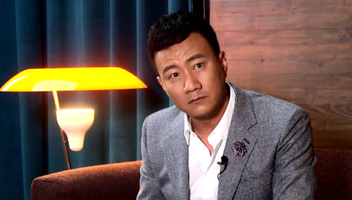 康总他爹胡军，行走中的荷尔蒙