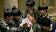小老虎“奇妙”造访萌化众人