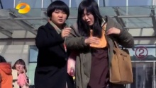 “黑衣女侠”助人为乐不留名
