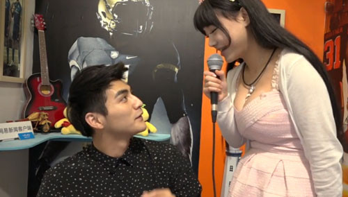 818完美聊天室20151001期张思帆看好金用训遭可儿整蛊